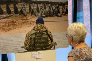 Виставку “Україна. Після вторгнення”, яку презентувала у Гаазі Медійна ініціатива за права людини, відвідало понад 1500 людей. ФОТО