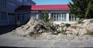 Зруйновані та окуповані школи: як росіяни намагаються знищити систему освіти в Україні