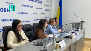 Зневіра чи пошук справедливості: чому потерпілі від воєнних злочинів беруть участь у судових засіданнях